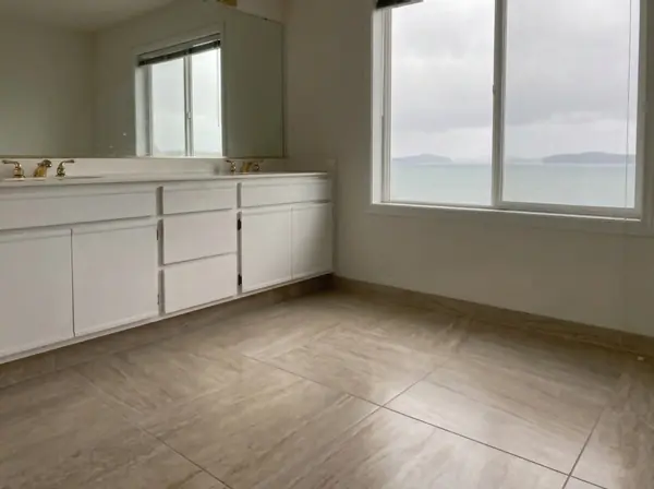 Edgemoor master bath with new large-format porcelain tile