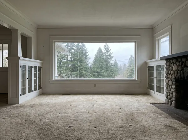Bellingham Craftsman living room with carpet before hardwood install
